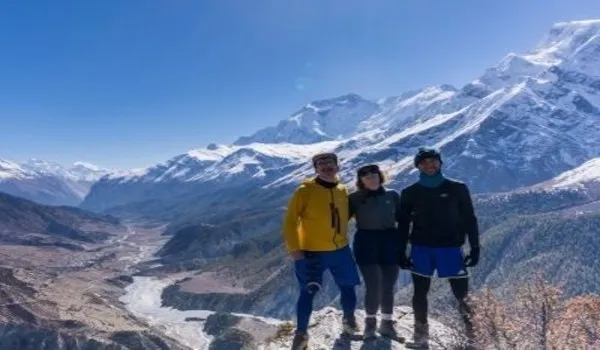 Annapurna Circuit Trek in Autumn Thumbnail