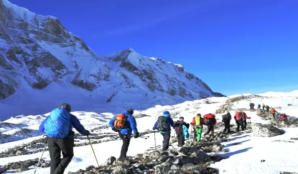 Larkya La Pass Top