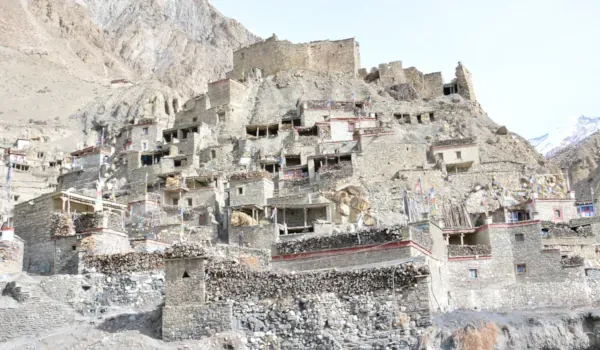 Nar Village